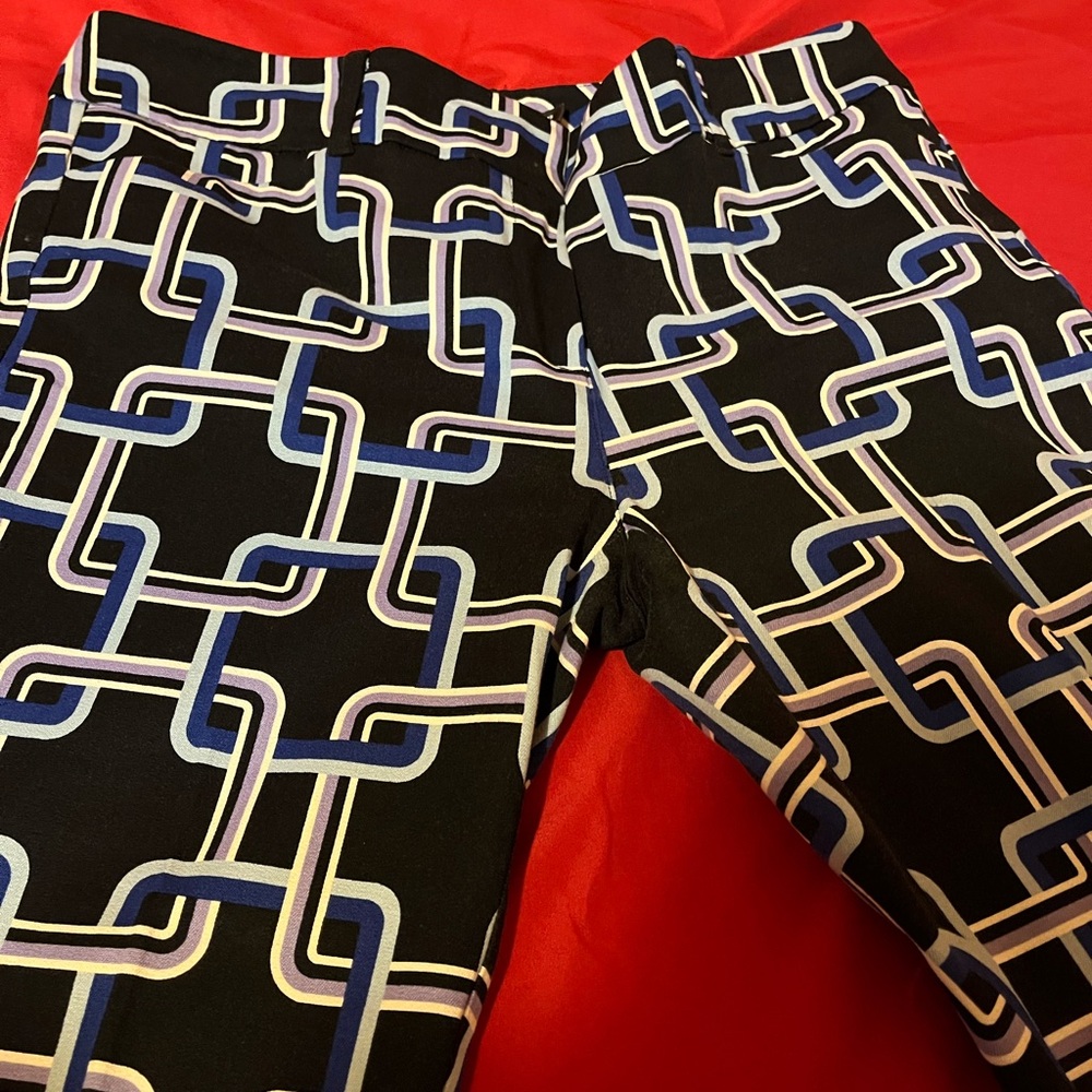 New York & Company Black and Blue Geometric Pants - Picture 3 of 5